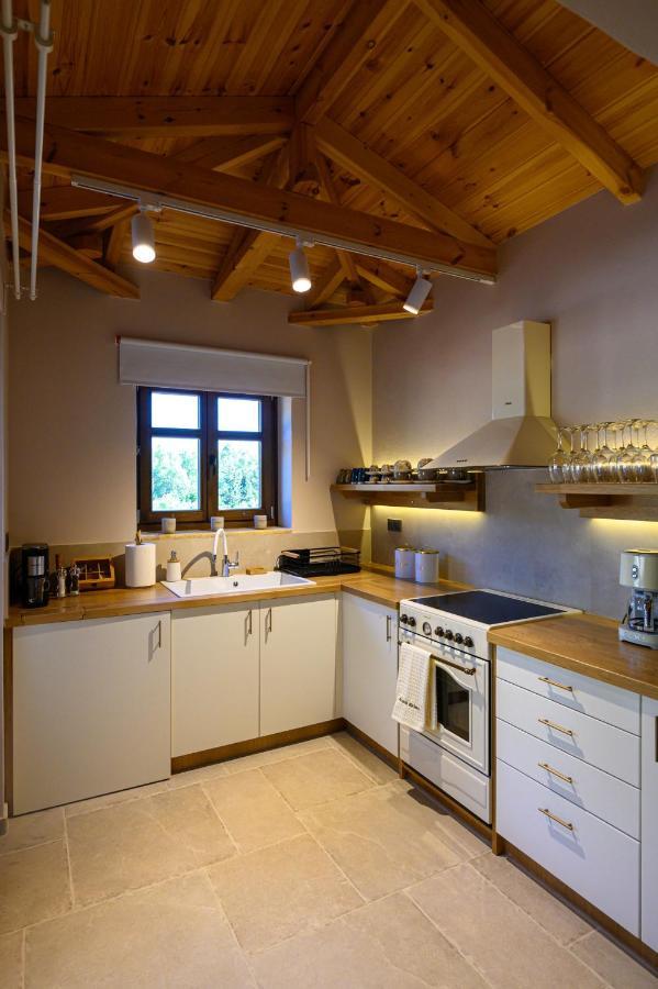 Aloni Ekies Villa Kardhamili Bagian luar foto